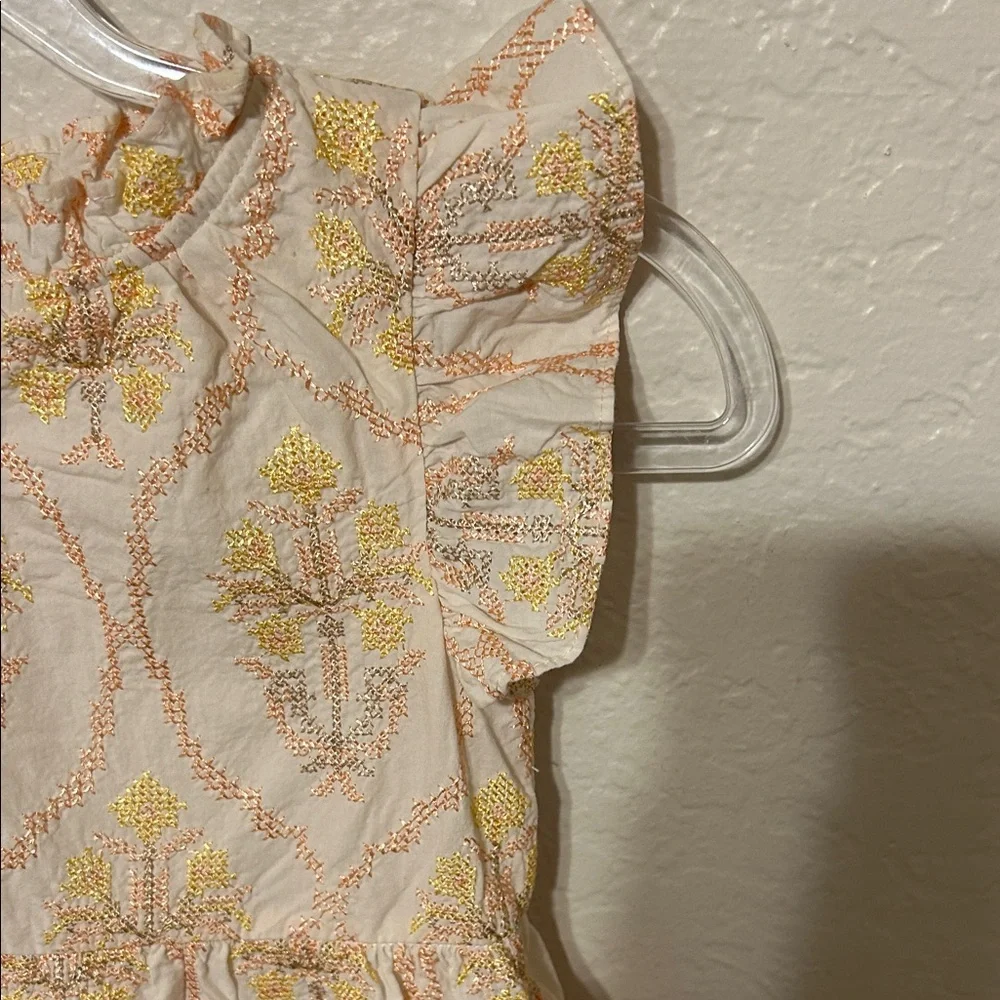 🐼A loves a girls Cream&Yellow dress Embroidered ruffle cap sleeve size 6 GUC